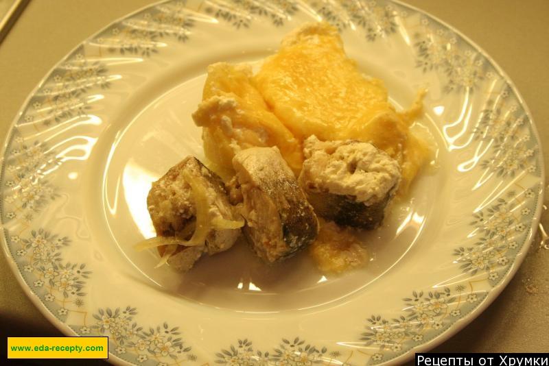 Шаг 9 приготовления Хек запеченный с картофелем и сыром