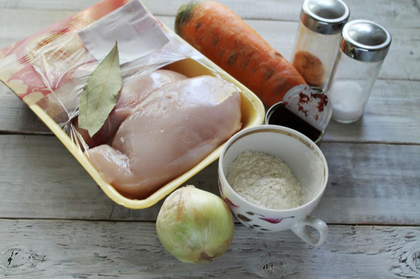 Шаг 1 приготовления Гуляш без картошки с курицей