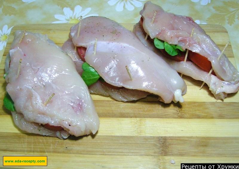 Шаг 5 приготовления Куриная грудка с помидорами и базиликом