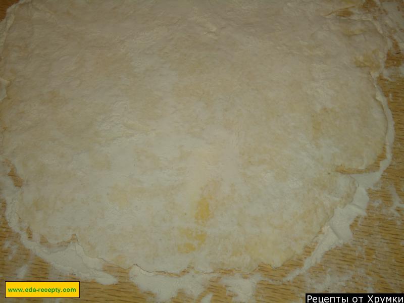 Шаг 2 приготовления Луковый пирог с луком, сыром, яйцом
