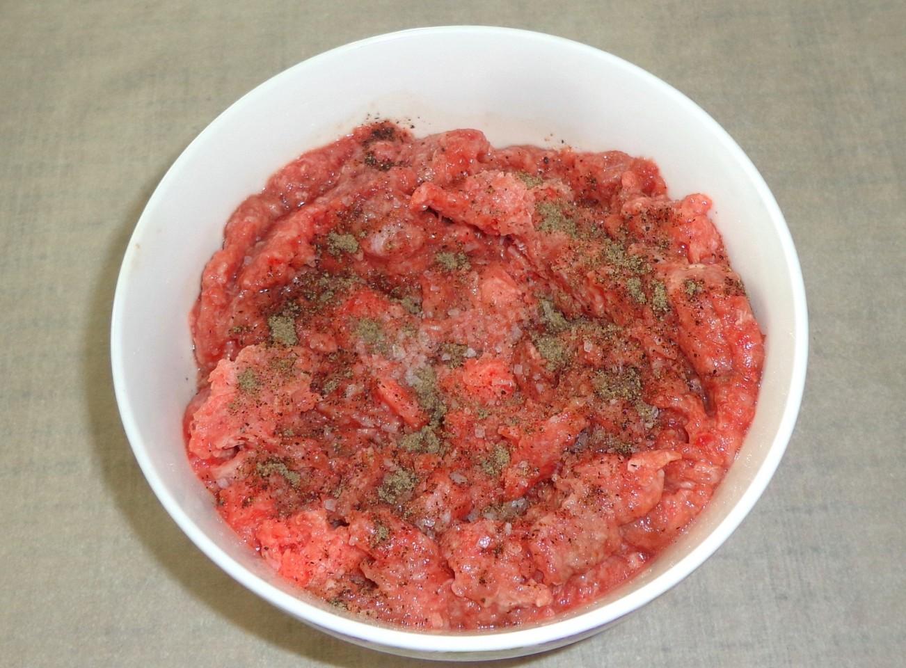 Шаг 2 приготовления Макаронные гнезда без соуса с мясом кролика и пармезаном
