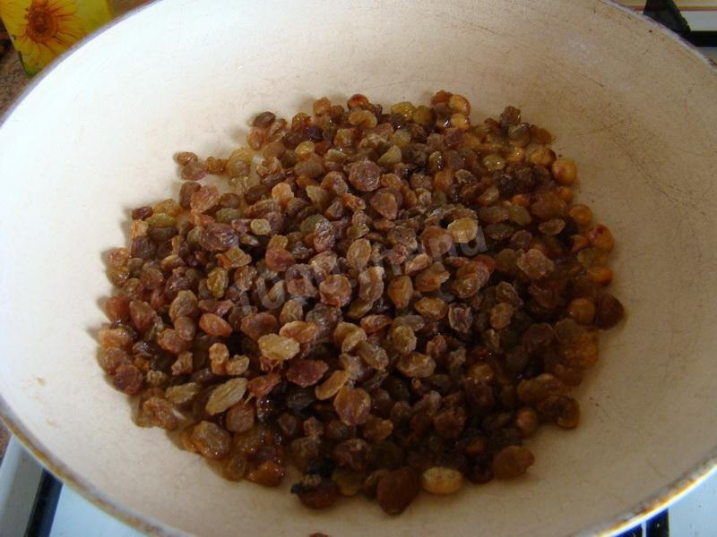 Шаг 4 приготовления Рис с изюмом