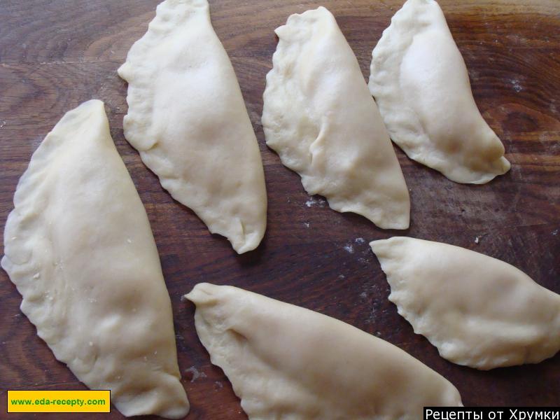 Шаг 5 приготовления Хрустящие чебуреки с мясом