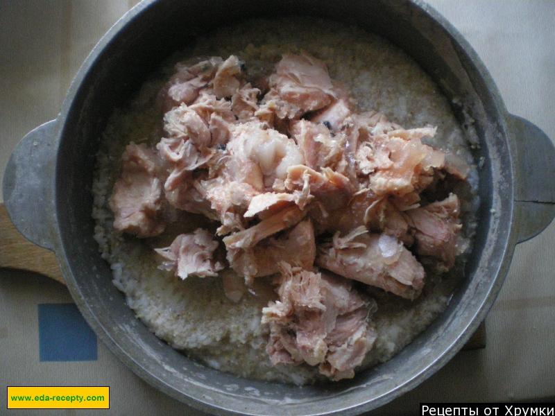 Шаг 3 приготовления Рис с ячневой крупой и тушенкой