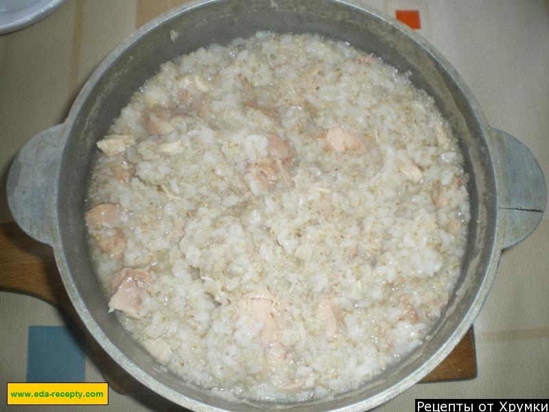 Шаг 4 приготовления Рис с ячневой крупой и тушенкой