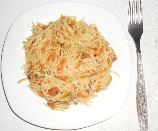 Обложка рецепта Макароны с тушенкой и чесноком