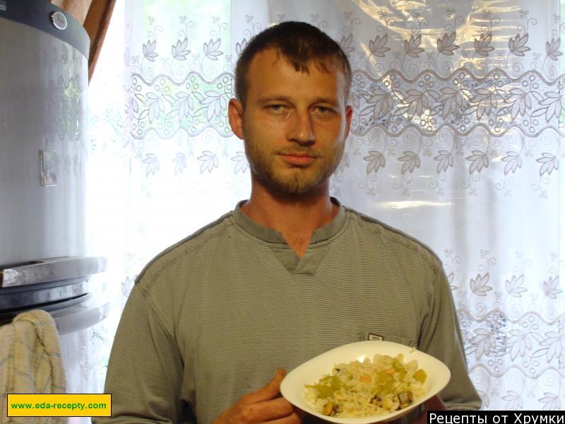 Шаг 7 приготовления Рис с морепродуктами, луком и перцем