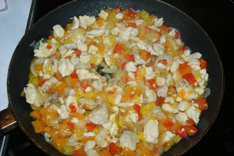 Шаг 9 приготовления Гуляш из куриных грудок