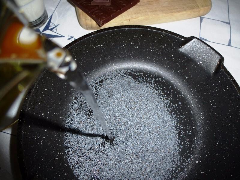 Шаг 2 приготовления Рогалики рулетики с маком в шоколадной глазури