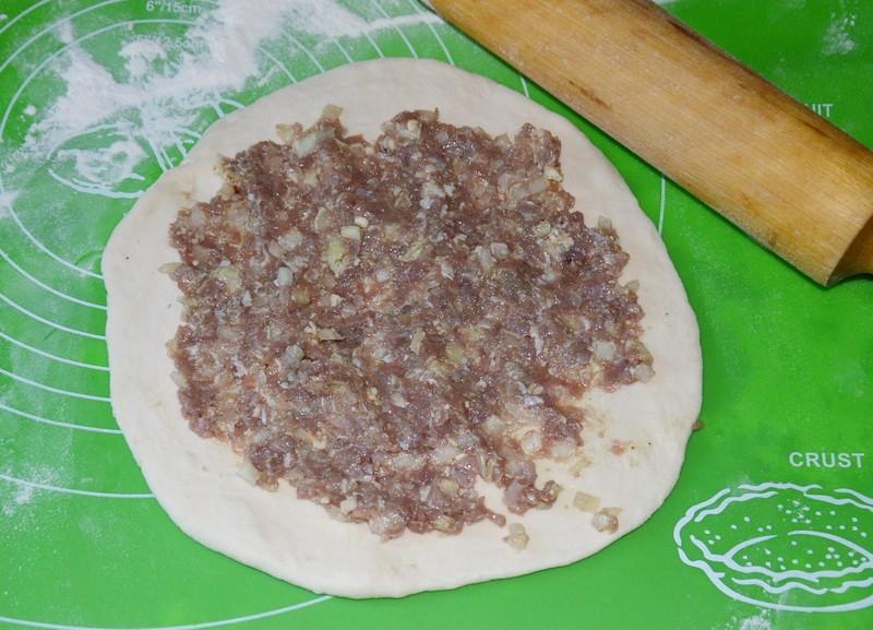 Шаг 9 приготовления Хачапури с мясом