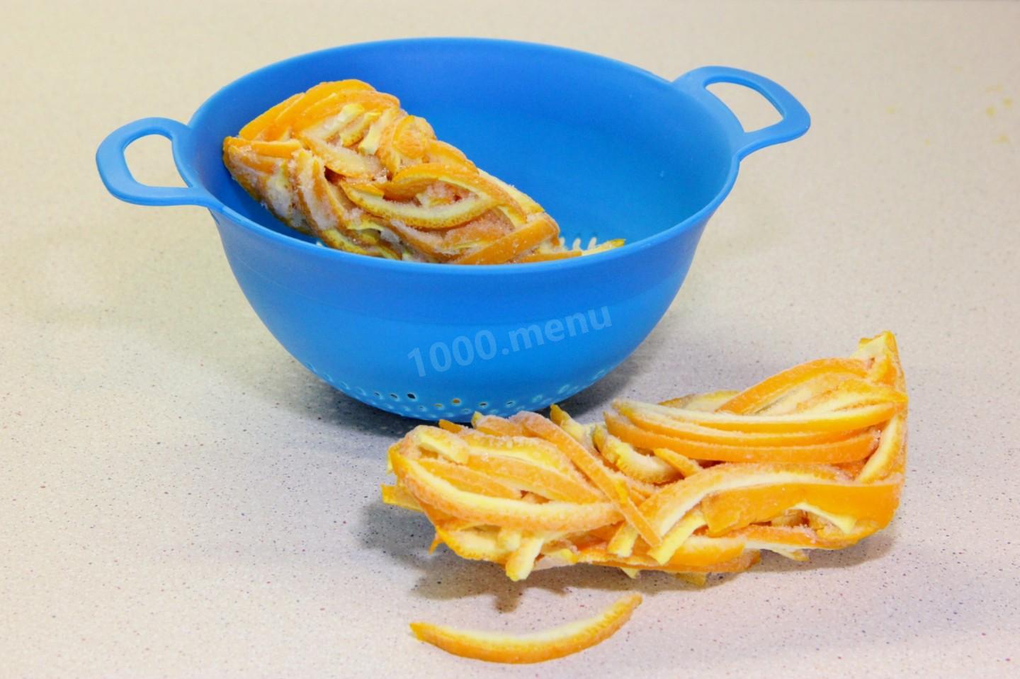 Шаг 2 приготовления Апельсиновые цукаты из кожуры