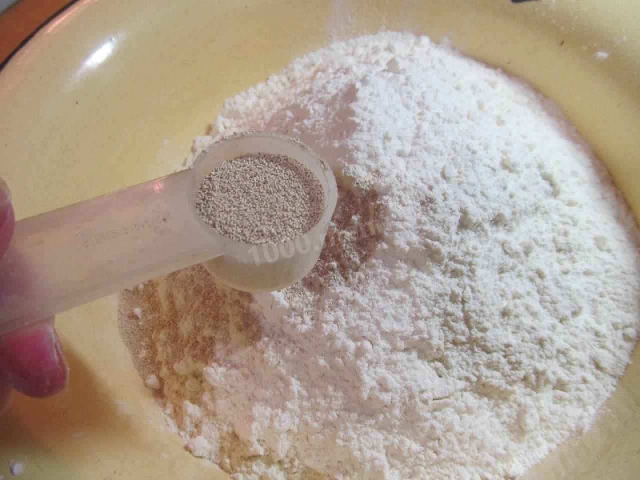 Шаг 8 приготовления Жареные дрожжевые пирожки  из теста на картофельном отваре
