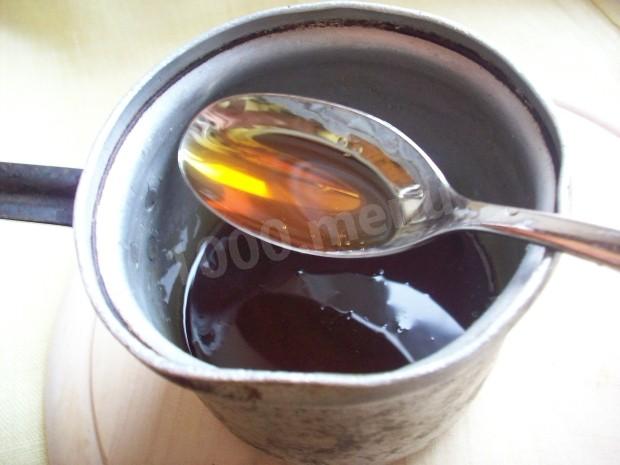 Шаг 3 приготовления Сладкие леденцы с маслом на палочке
