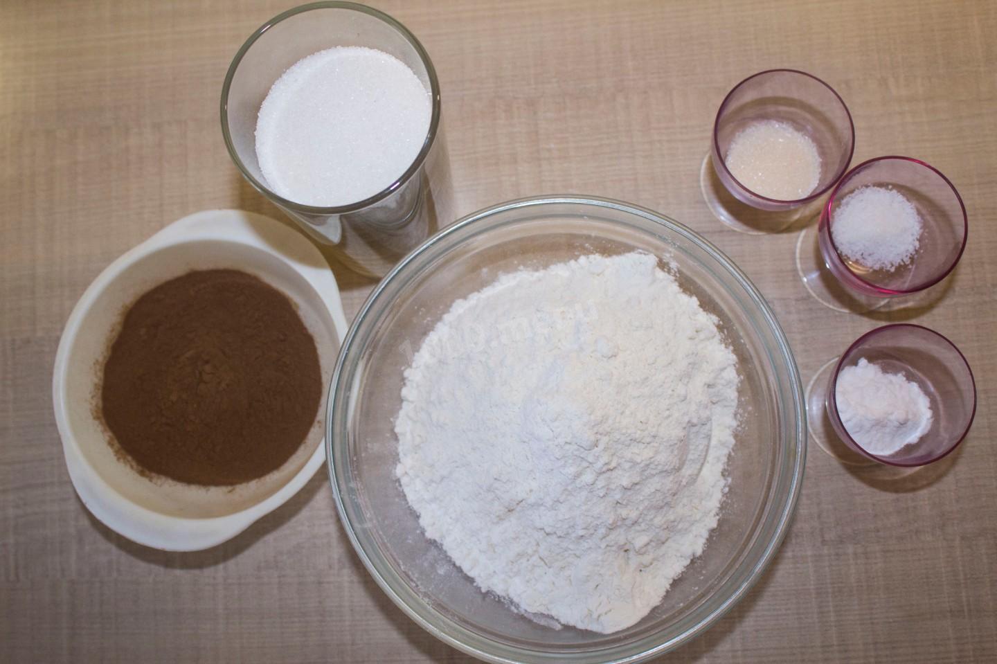 Шаг 2 приготовления Сумасшедший пирог crazy cake без яиц