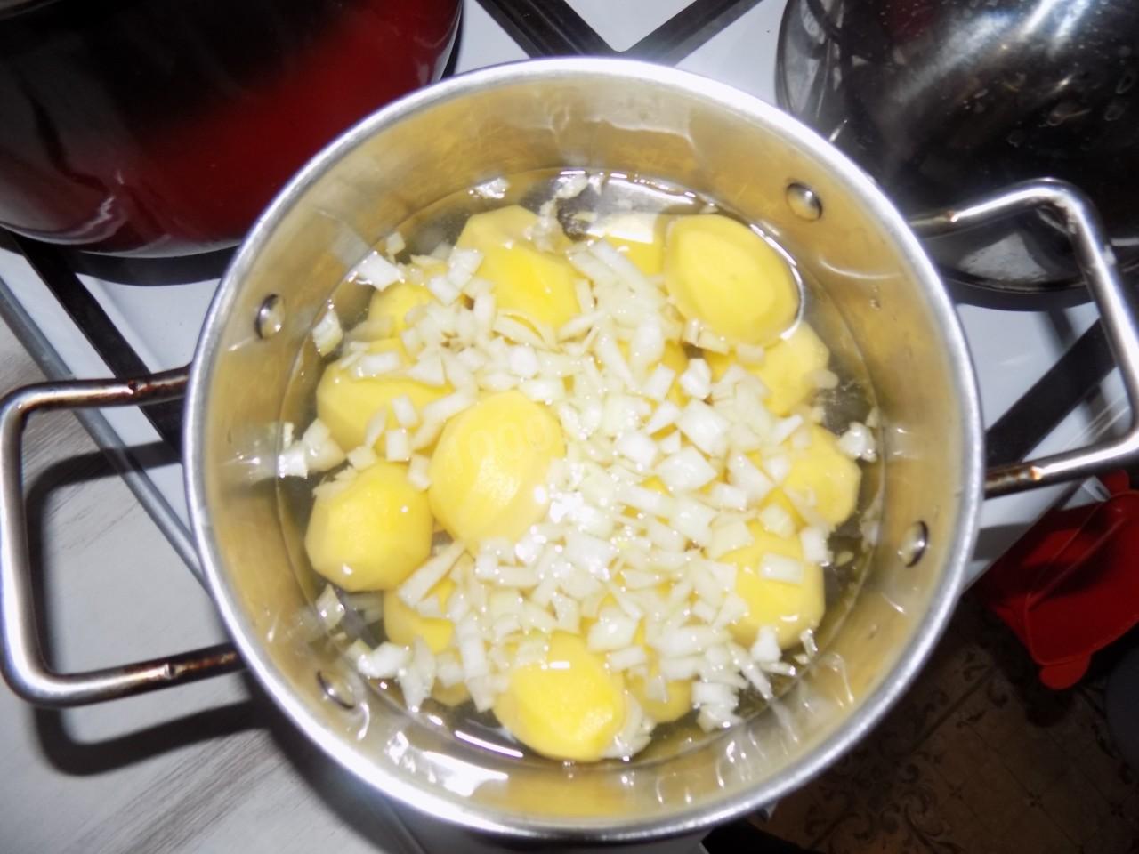 Шаг 2 приготовления Картофельные шаньги из дрожжевого теста в духовке