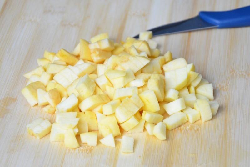 Шаг 8 приготовления Блины с яблоками и корицей