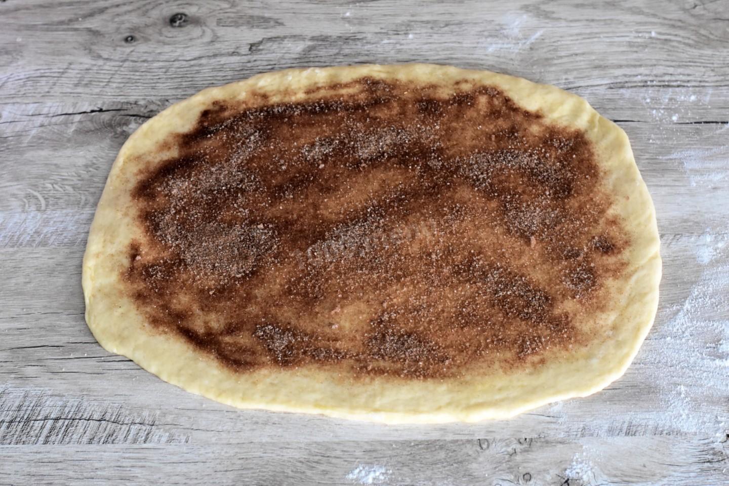 Шаг 10 приготовления Рулет с корицей