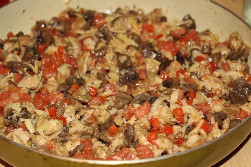 Шаг 2 приготовления Слойки из слоеного теста с мясом Панама-мама