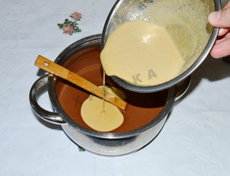 Шаг 8 приготовления Шоколадное мороженое с орехами в блендере