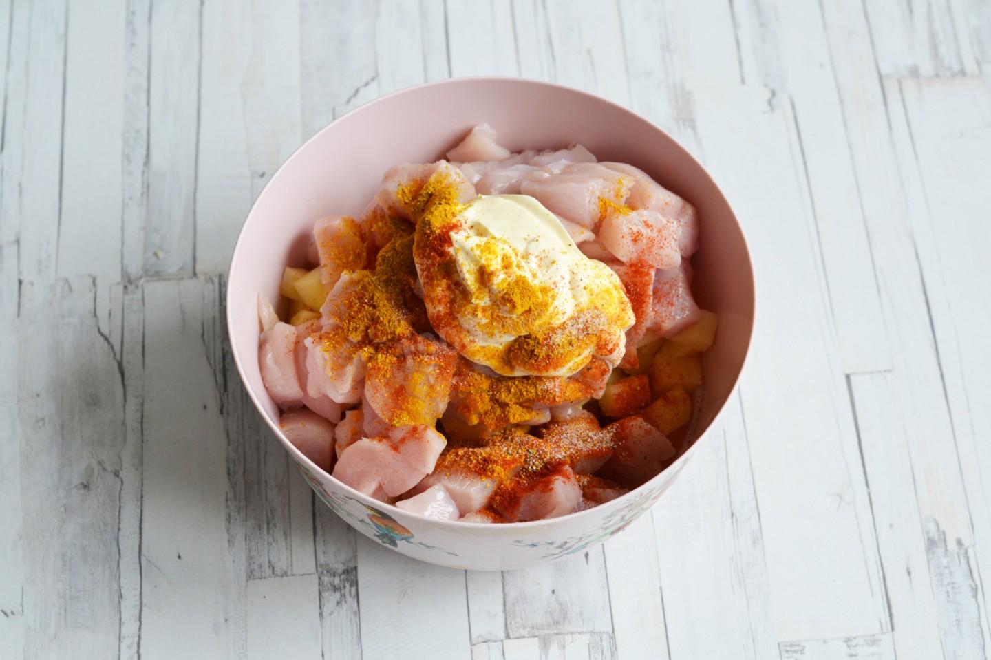 Шаг 12 приготовления Пирог с курицей и картошкой из дрожжевого теста