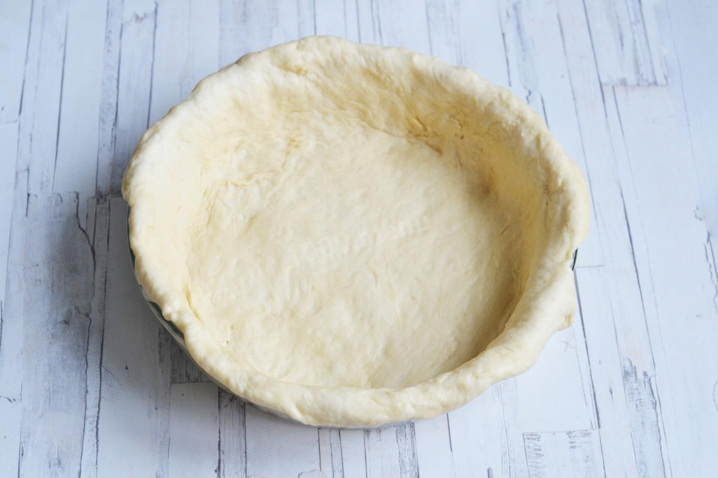 Шаг 15 приготовления Пирог с курицей и картошкой из дрожжевого теста