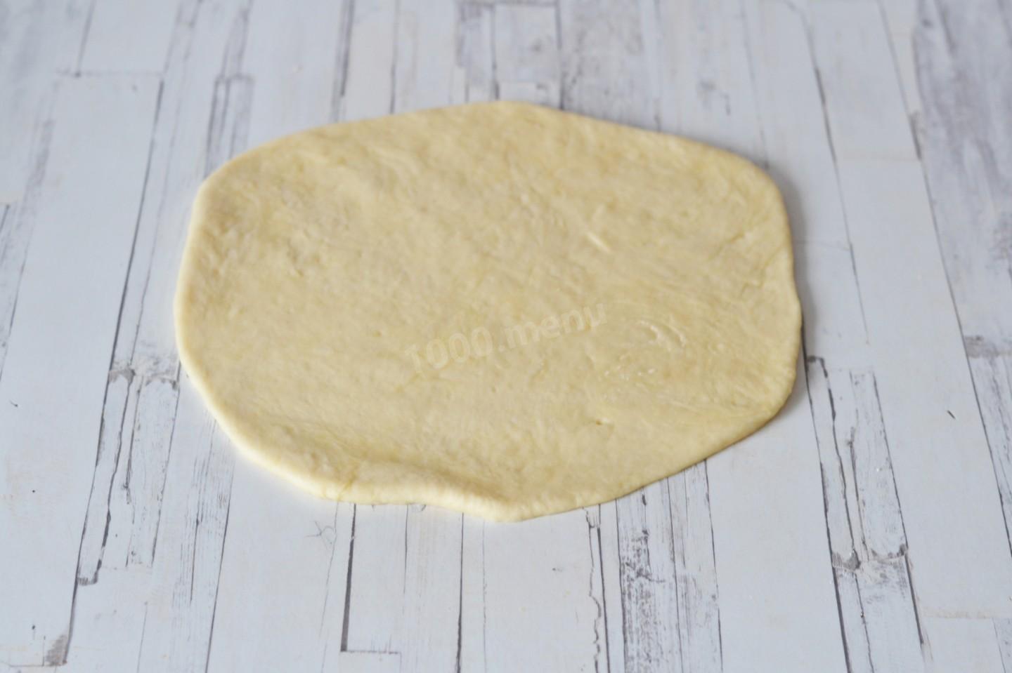 Шаг 17 приготовления Пирог с курицей и картошкой из дрожжевого теста