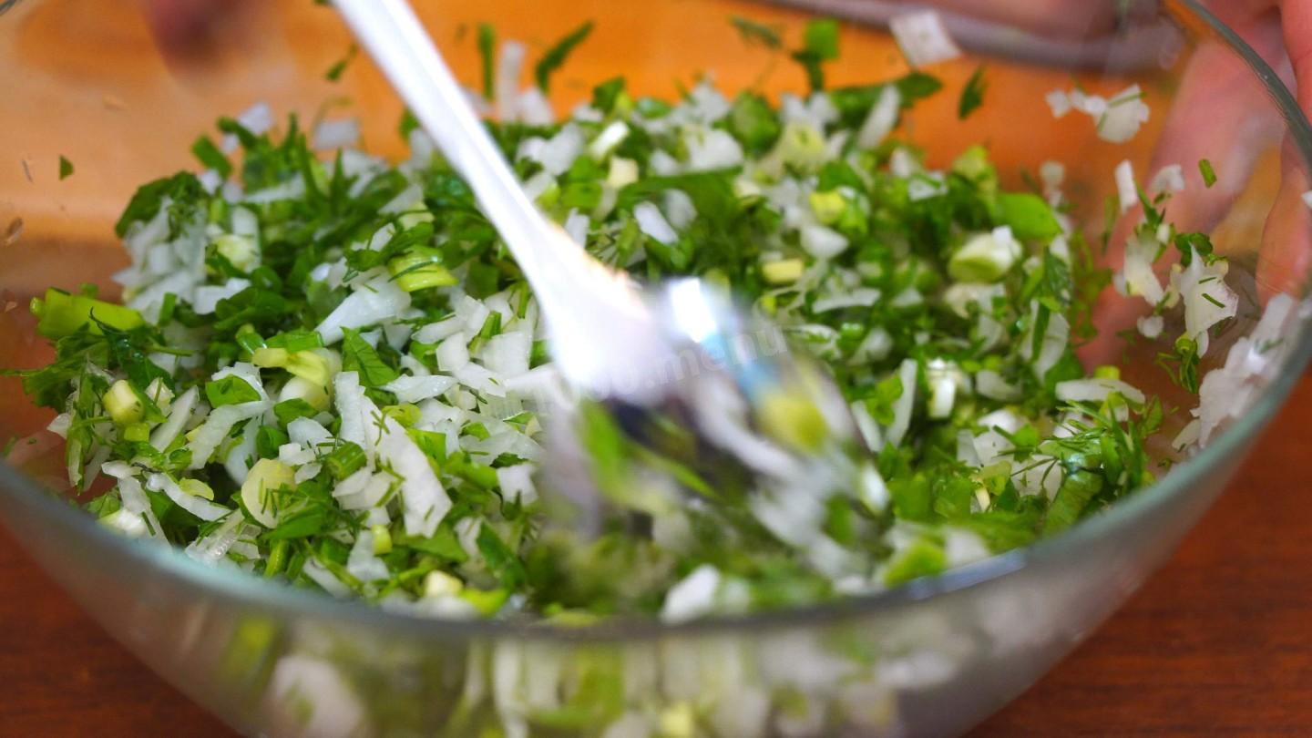 Шаг 13 приготовления Вкуснейший заливной пирог на сметане с рыбой