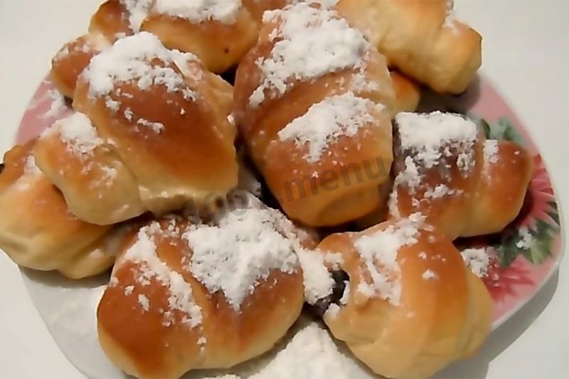 Шаг 14 приготовления Рогалики на молоке и дрожжах