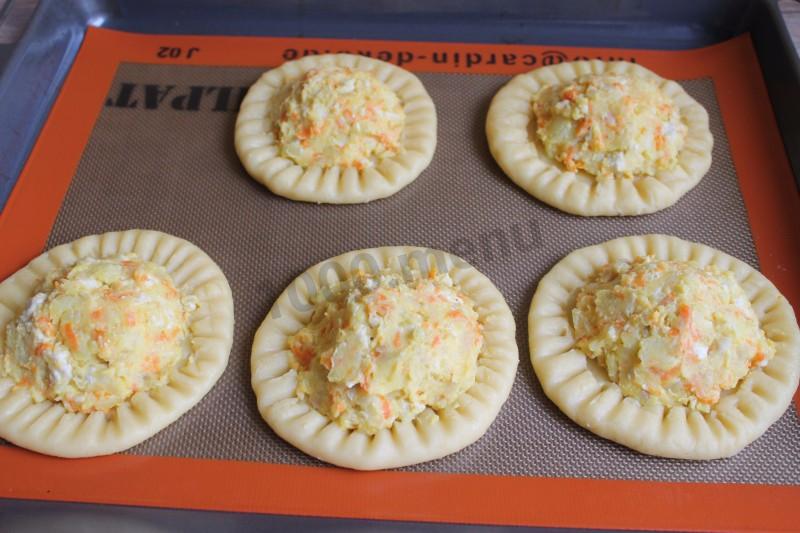 Шаг 11 приготовления Пирожки с курицей и картошкой в духовке