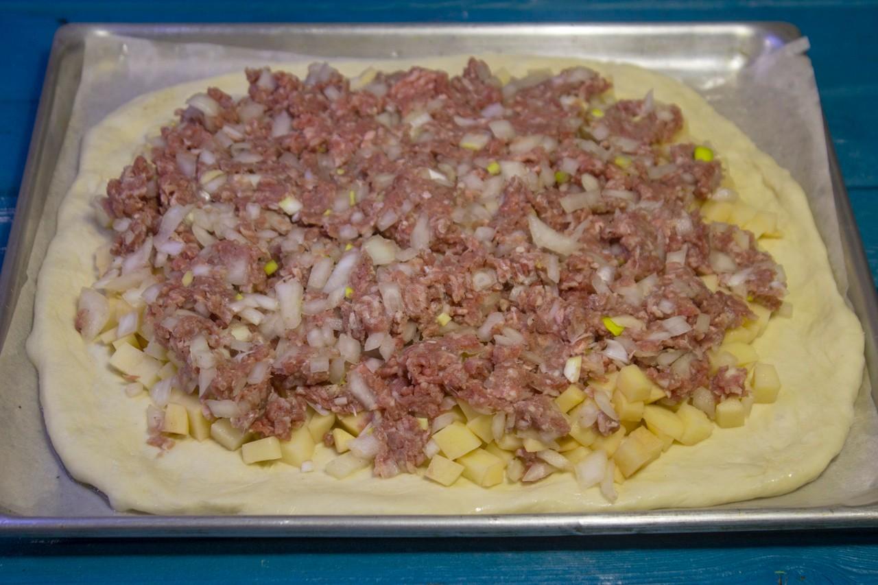 Шаг 13 приготовления Пирог с фаршем и картофелем
