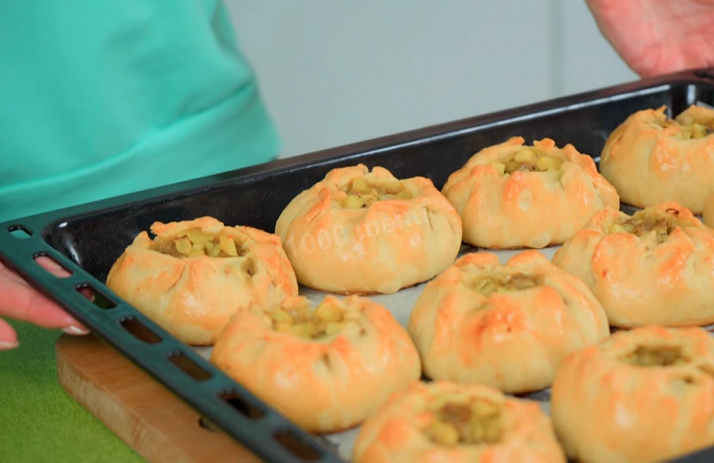 Шаг 16 приготовления Пирожки с фаршем и картошкой в духовке