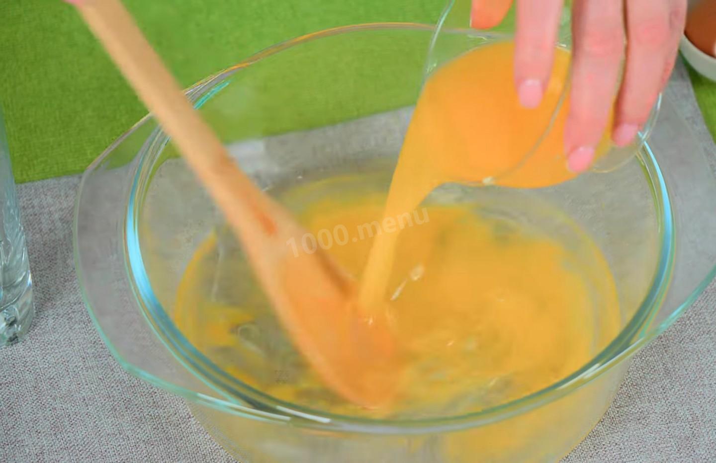 Шаг 3 приготовления Пирожки с фаршем и картошкой в духовке