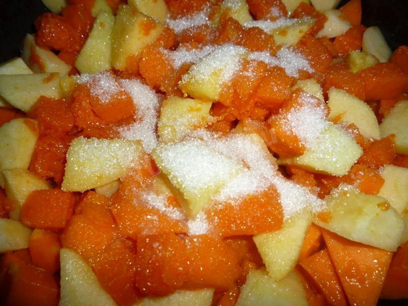 Шаг 5 приготовления Десерт тыква с изюмом и сухофруктами на сковороде