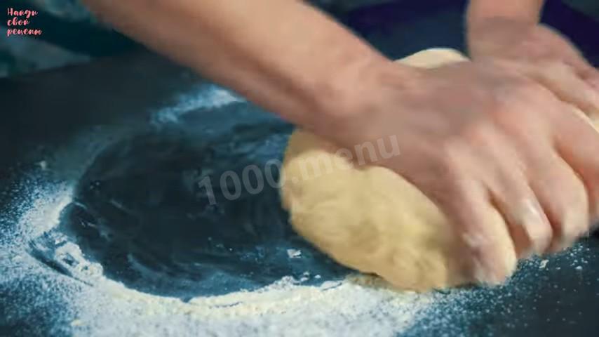 Шаг 13 приготовления Пирожки с картошкой капустой и сосиской