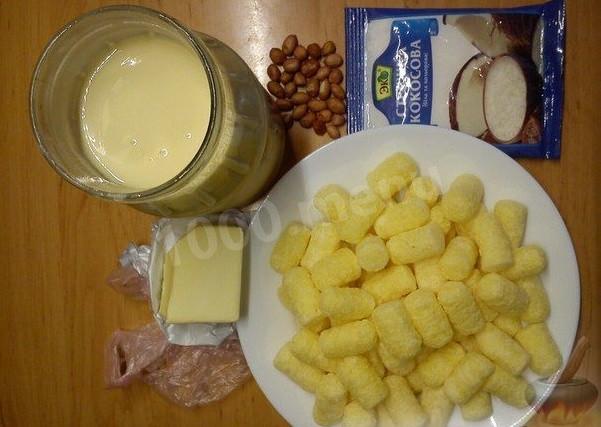 Шаг 1 приготовления Рафаэлло из кукурузных палочек
