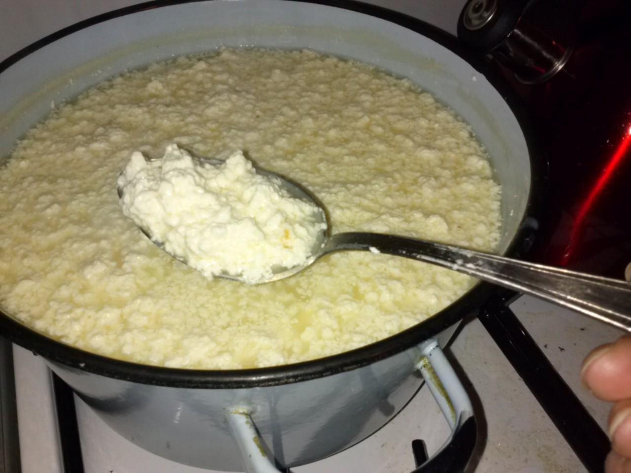 Шаг 1 приготовления Пасха заварная на молоке