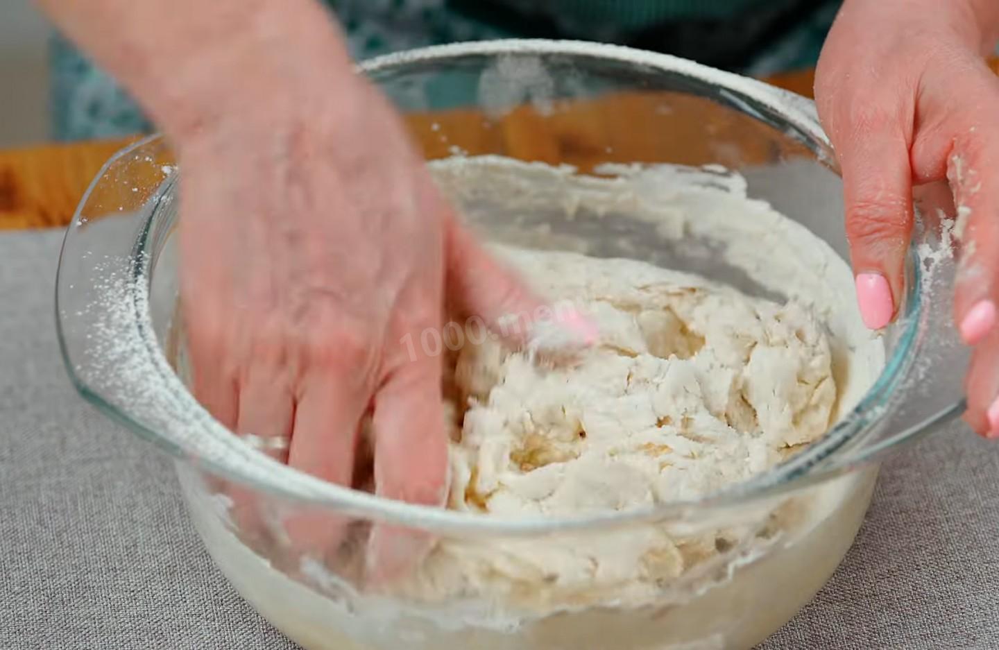 Шаг 10 приготовления Пирог с курицей и картошкой на кефире