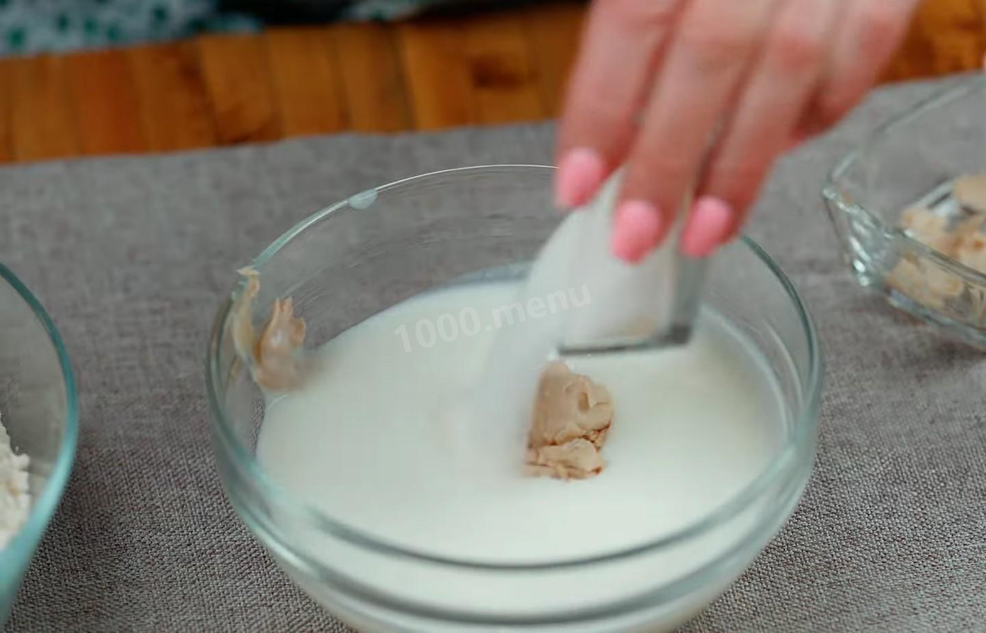 Шаг 2 приготовления Пирог с курицей и картошкой на кефире