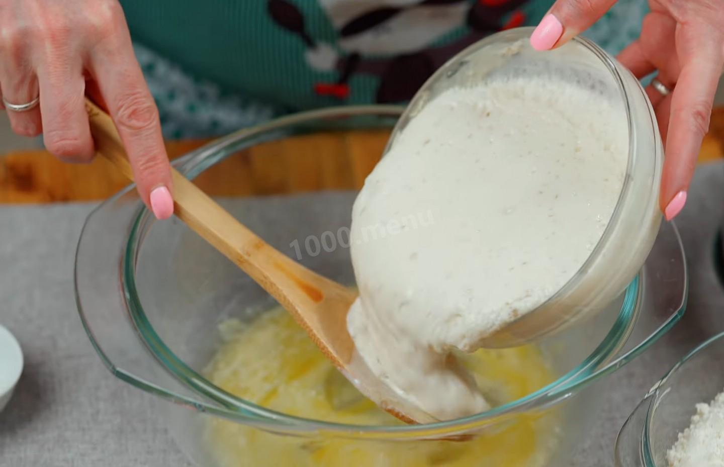 Шаг 6 приготовления Пирог с курицей и картошкой на кефире
