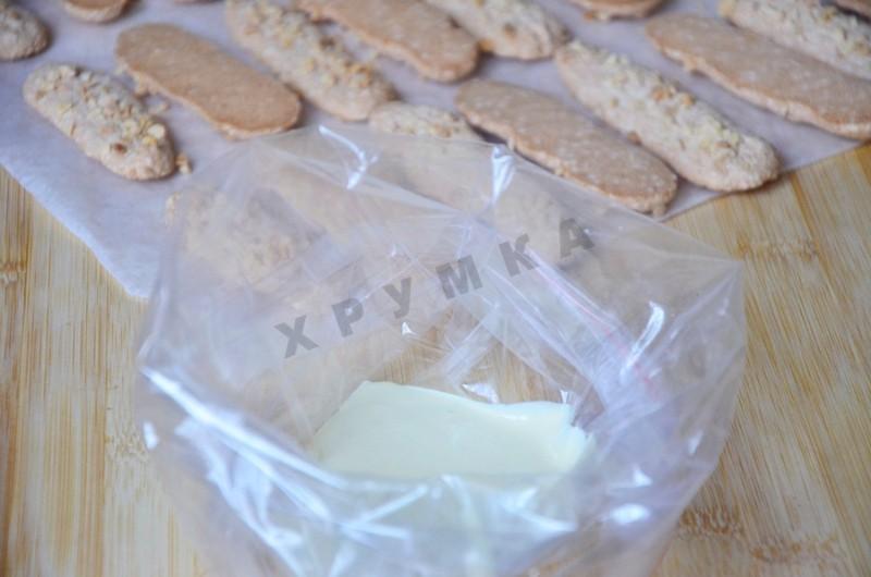 Шаг 9 приготовления Домашние батончики с миндалем и шоколадом