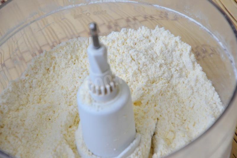 Шаг 3 приготовления Французский пирог киш с курицей и грибами