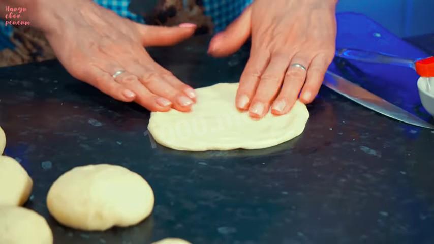 Шаг 14 приготовления Сдобные булочки с сахаром и корицей на кефире