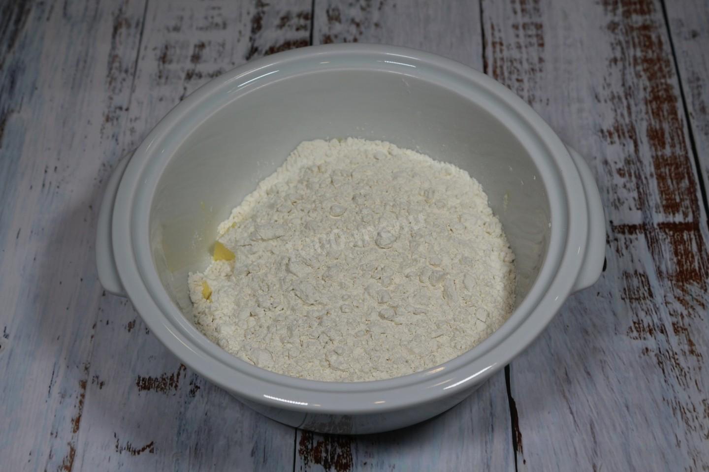 Шаг 2 приготовления Песочное кольцо с арахисом