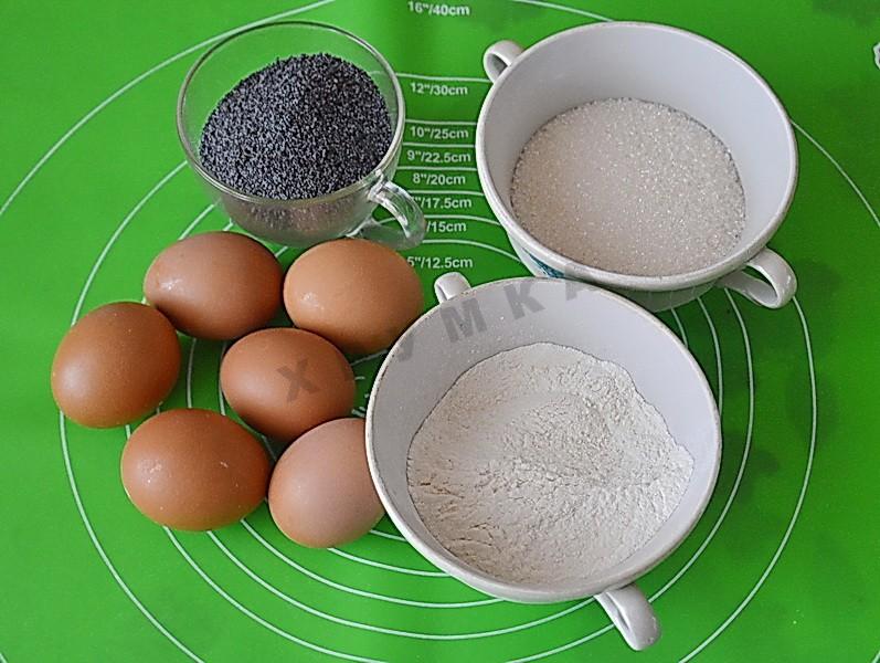 Шаг 1 приготовления Торт Клубничный поцелуй