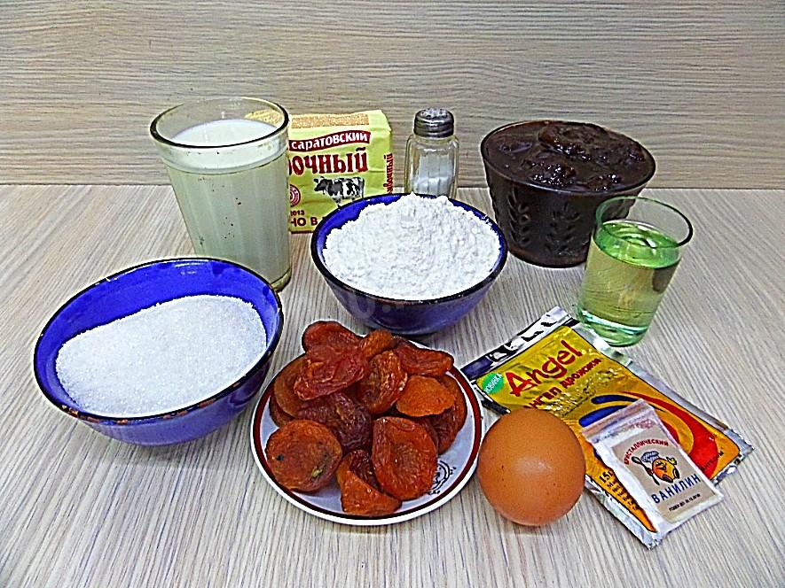 Шаг 1 приготовления Булочки с курагой из дрожжевого теста