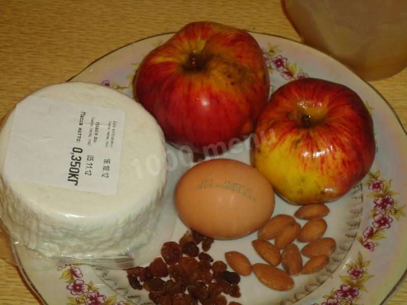Шаг 1 приготовления Запеченные яблоки с творогом и корицей на завтрак
