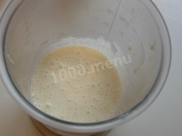 Шаг 3 приготовления Йогурт фруктовый с киви, хурмой, черникой и бананами