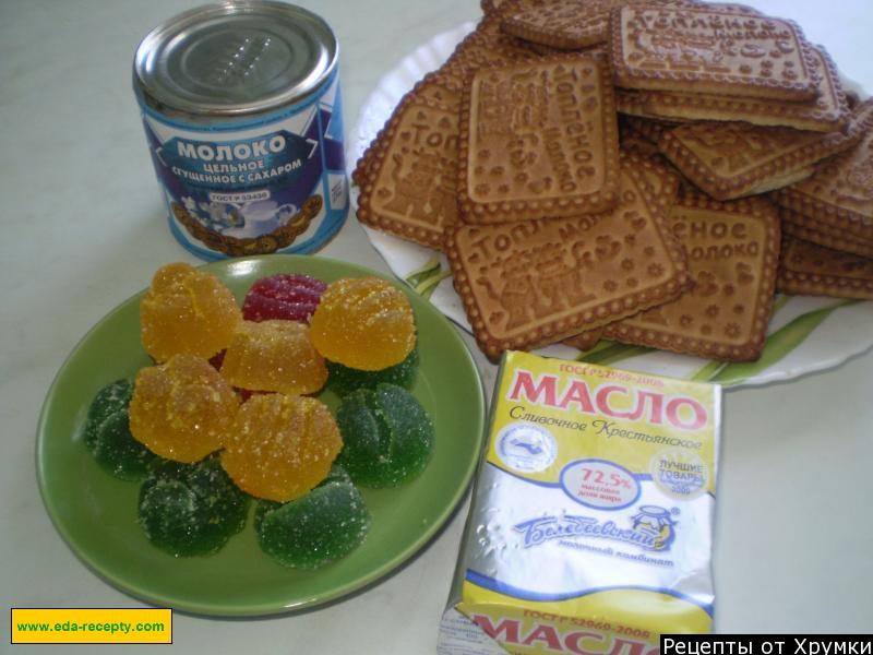 Шаг 1 приготовления Колбаска из печенья со сгущенным молоком и мармеладом