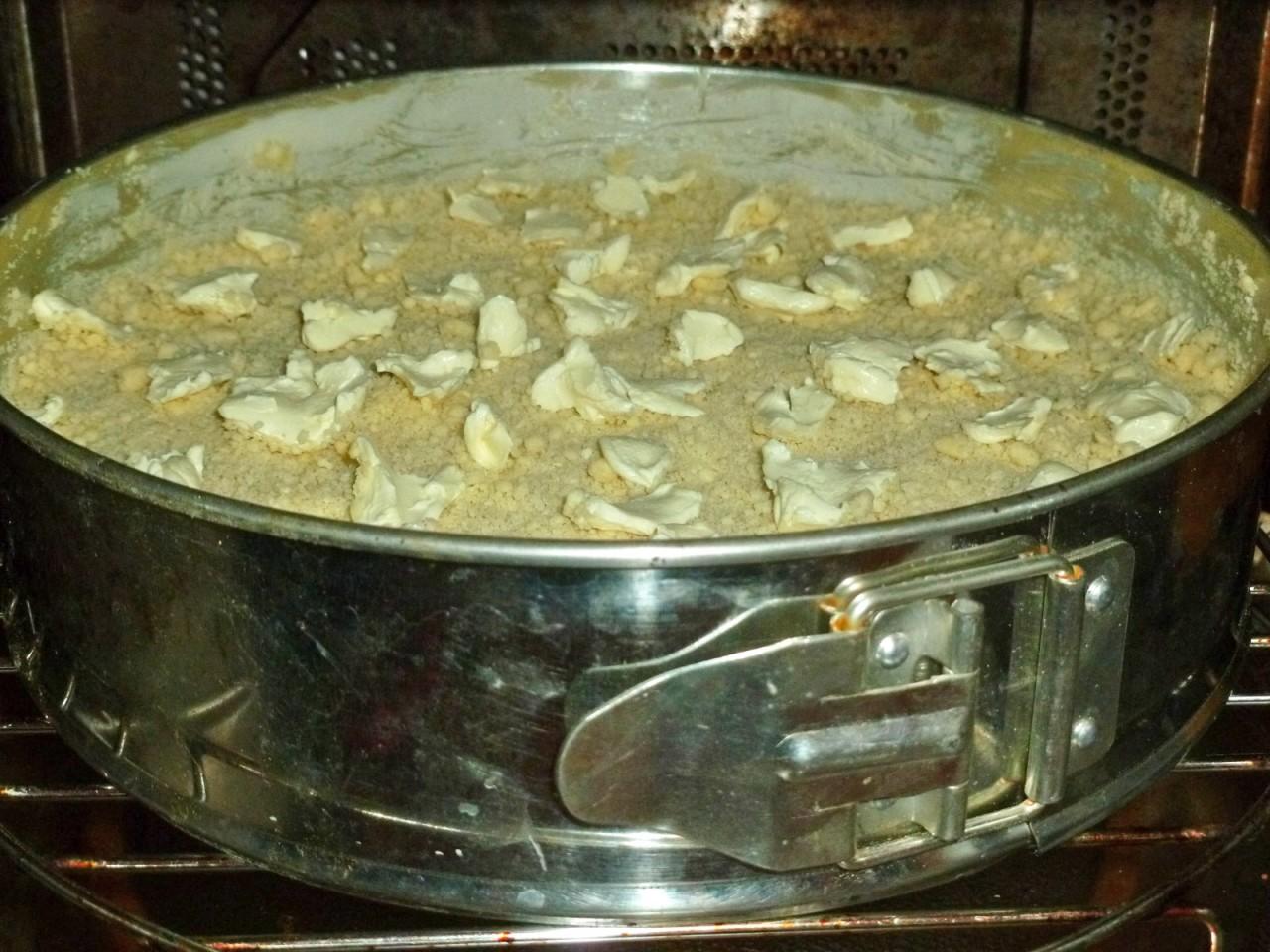 Шаг 10 приготовления Пирог с творогом на скорую руку
