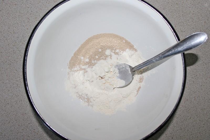 Шаг 2 приготовления Маковники булочки с маком и корицей
